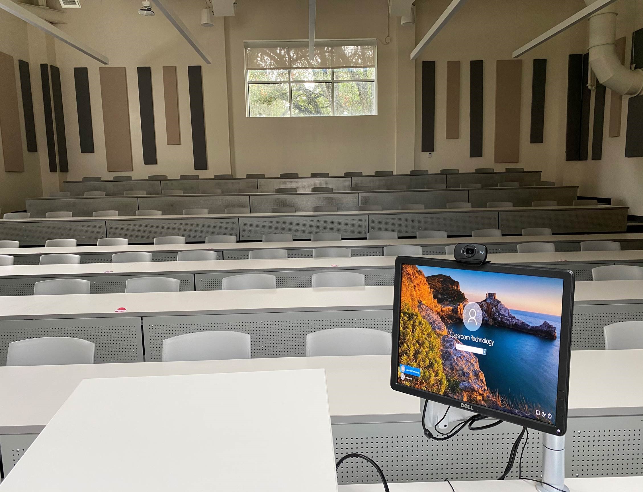 Science Building S Room 105 - GP Classroom - HyFlex Technology Classroom