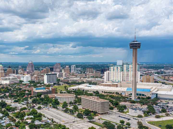 1__720x540__sanantonio-skyline__michaelwarren-getty-1331333722.jpeg