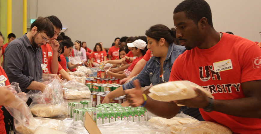 photo of UH 9-11 day of service volunteers